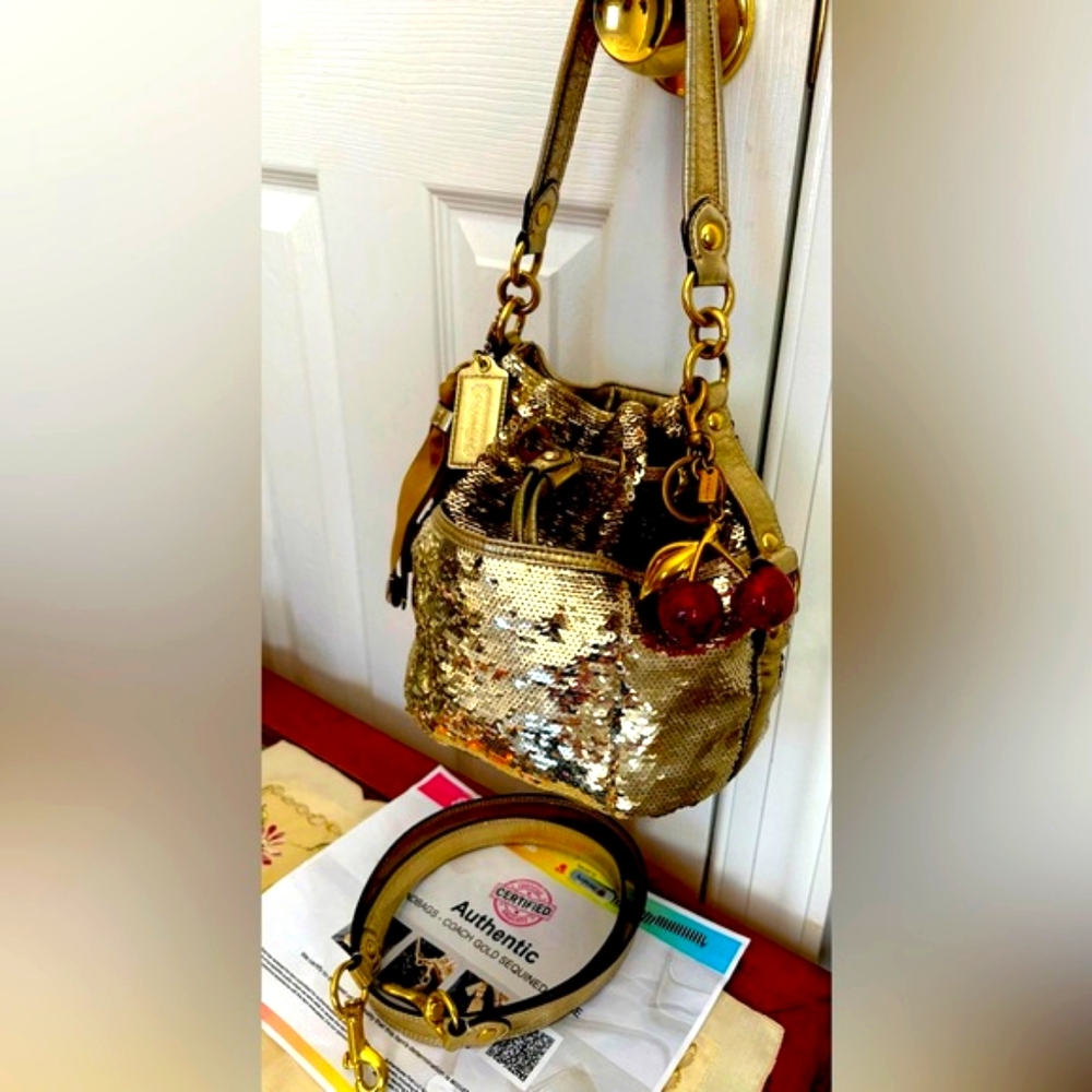 Coach Poppy Gold Sequins Bucket Shoulder Crossbody Bag 🍒